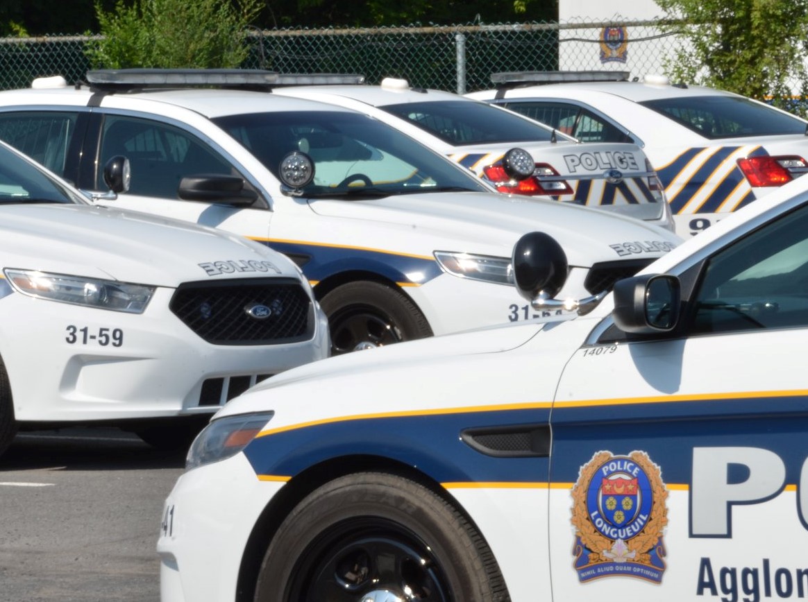 La police de Longueuil lance un appel à la compréhension  FM 103,3 La