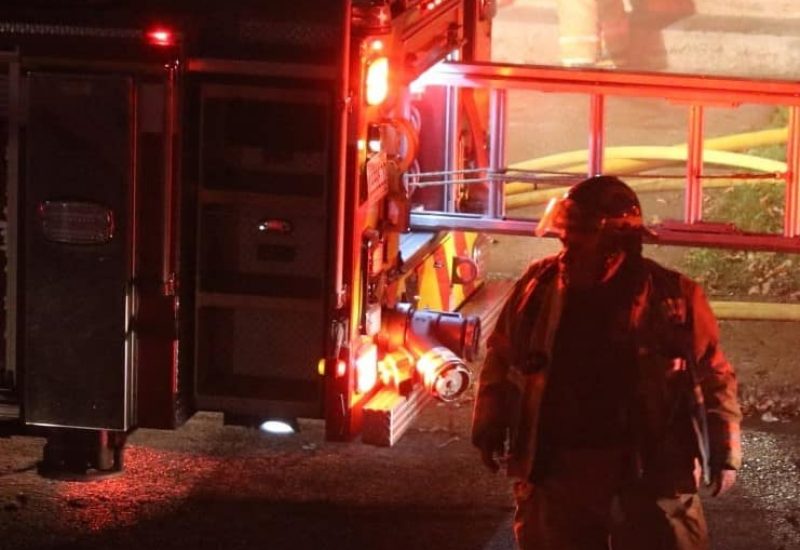 Trois personnes blessées dans un incendie à Longueuil