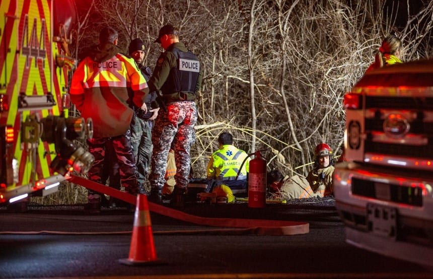 Intervention en soirée des secours lors d'un accident de la route à Brossard