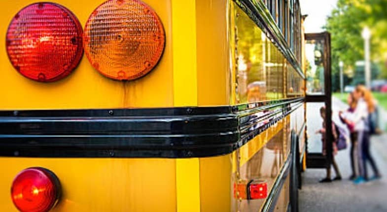 Trop d'autobus scolaires emprunteraient une rue à Saint-Hubert