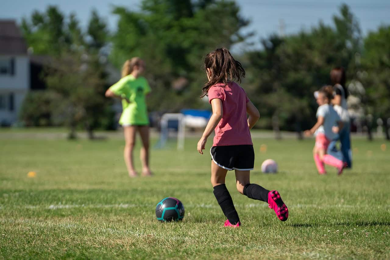 Saint-Constant inaugure 2 terrains de soccer et son nouveau Chalet culturel et sportif