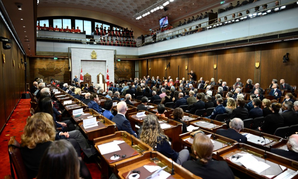 Le Sénat approuve le congé de TPS