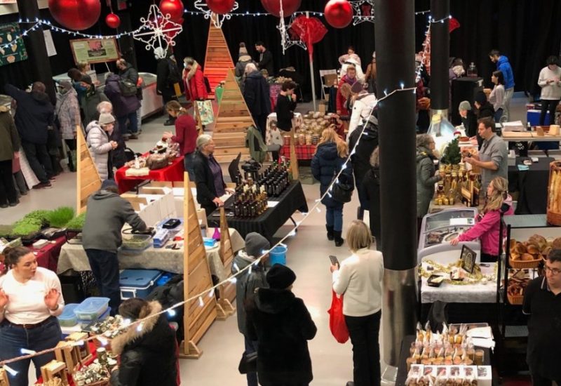 Terroir et découvertes au Marché fermier de Noël de Saint-Lambert