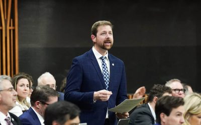 Le député Xavier Barsalou-Duval dénonce le silence du BST après le déraillement à Longueuil