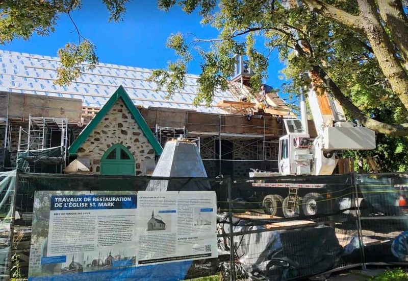 L’église St-Mark à Longueuil retrouve son clocher